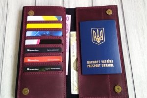 Робота Кожаное портмоне. Тревел-кейс. Клатч.